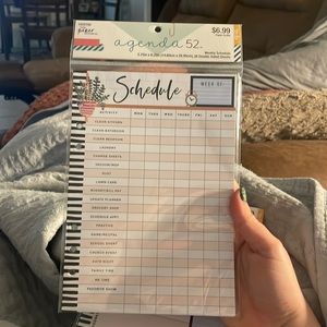 Agenda 52 weekly schedule sheets unopened